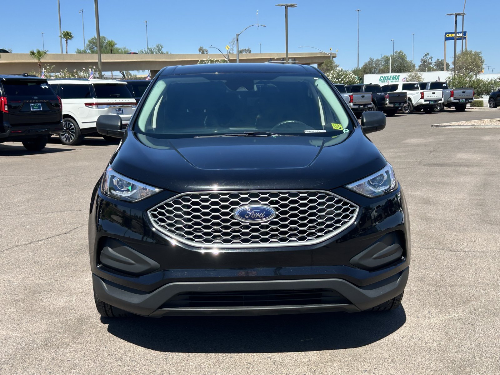 Used 2023 Ford Edge SE AWD/4WD image 8