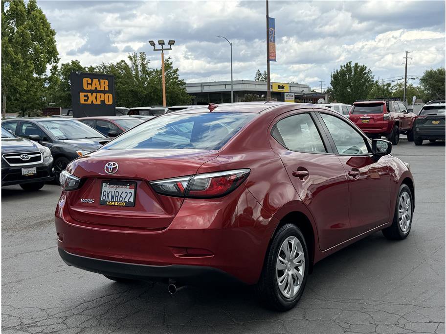 Used 2019 Toyota Yaris L FWD image 7