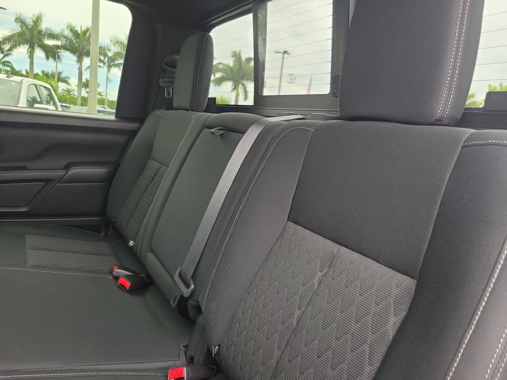 Used 2019 Nissan Titan SV w/ SV Convenience Package AWD/4WD image 12