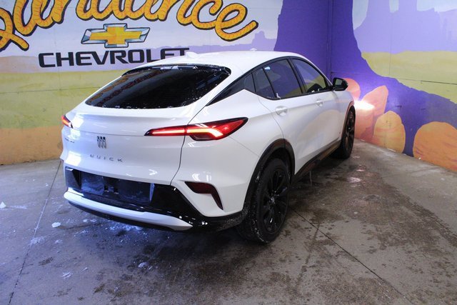 Used 2025 Buick Envista Sport Touring image 8