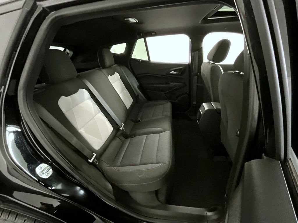 Certified 2024 Chevrolet Trax RS w/ Sunroof Package image 18