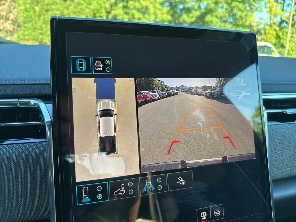 New 2026 GMC Sierra EV Elevation w/ LPO, Elevation Dark Package AWD/4WD image 18
