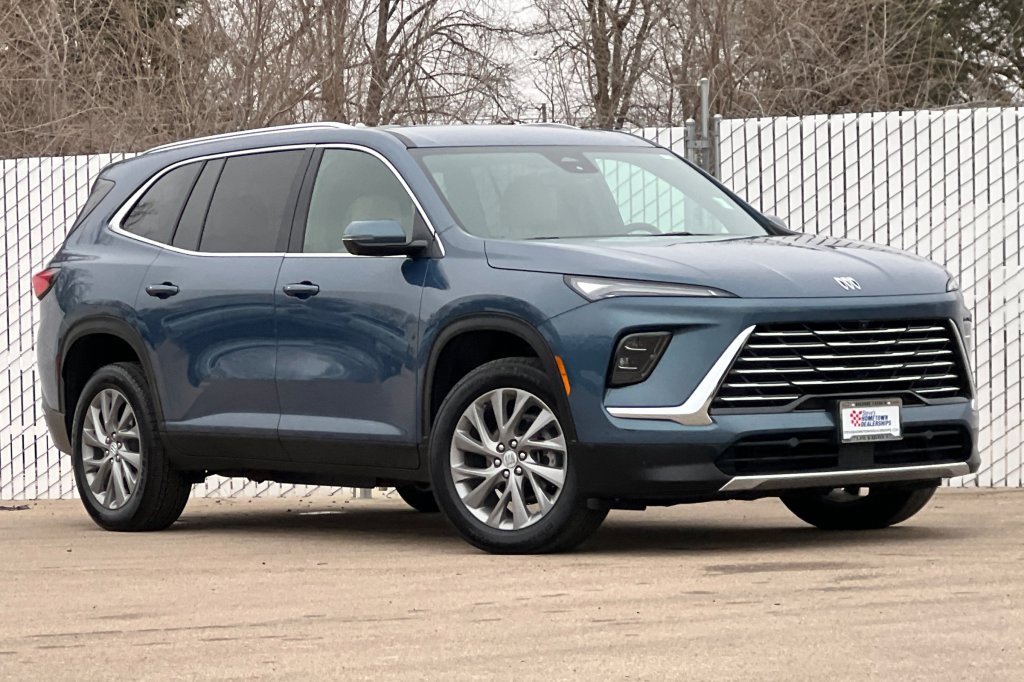 Used 2025 Buick Enclave Preferred video 2