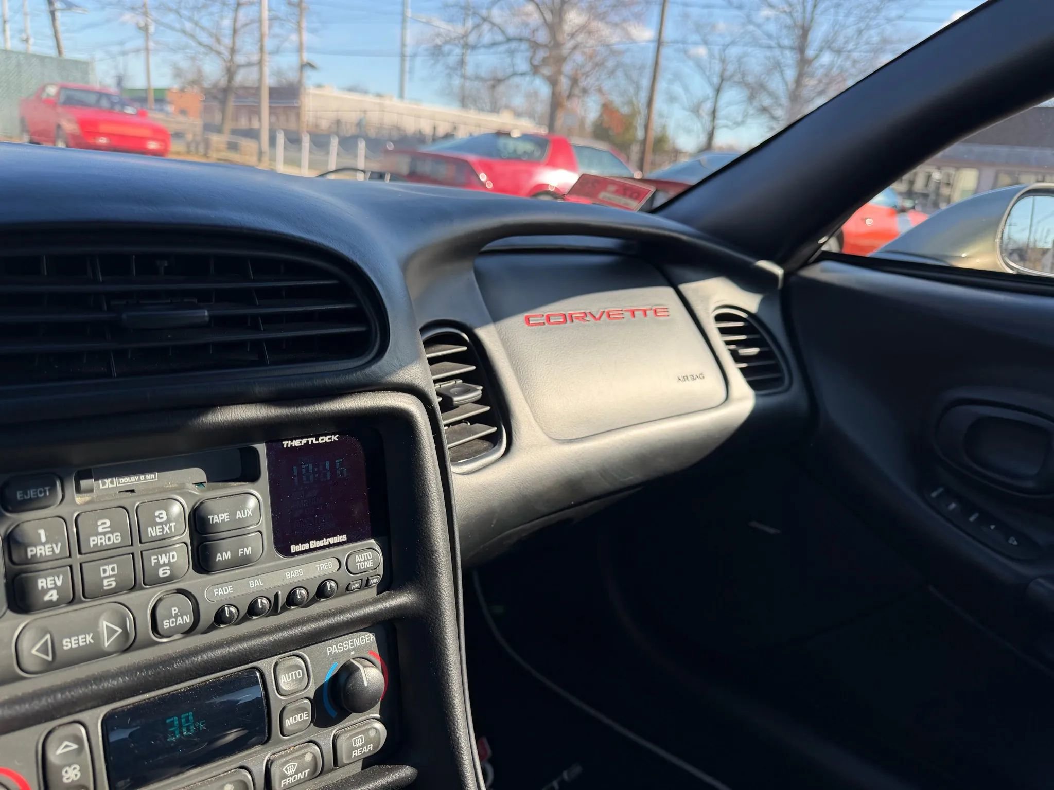 Used 2001 Chevrolet Corvette Coupe w/ Preferred Equipment Group1 image 22