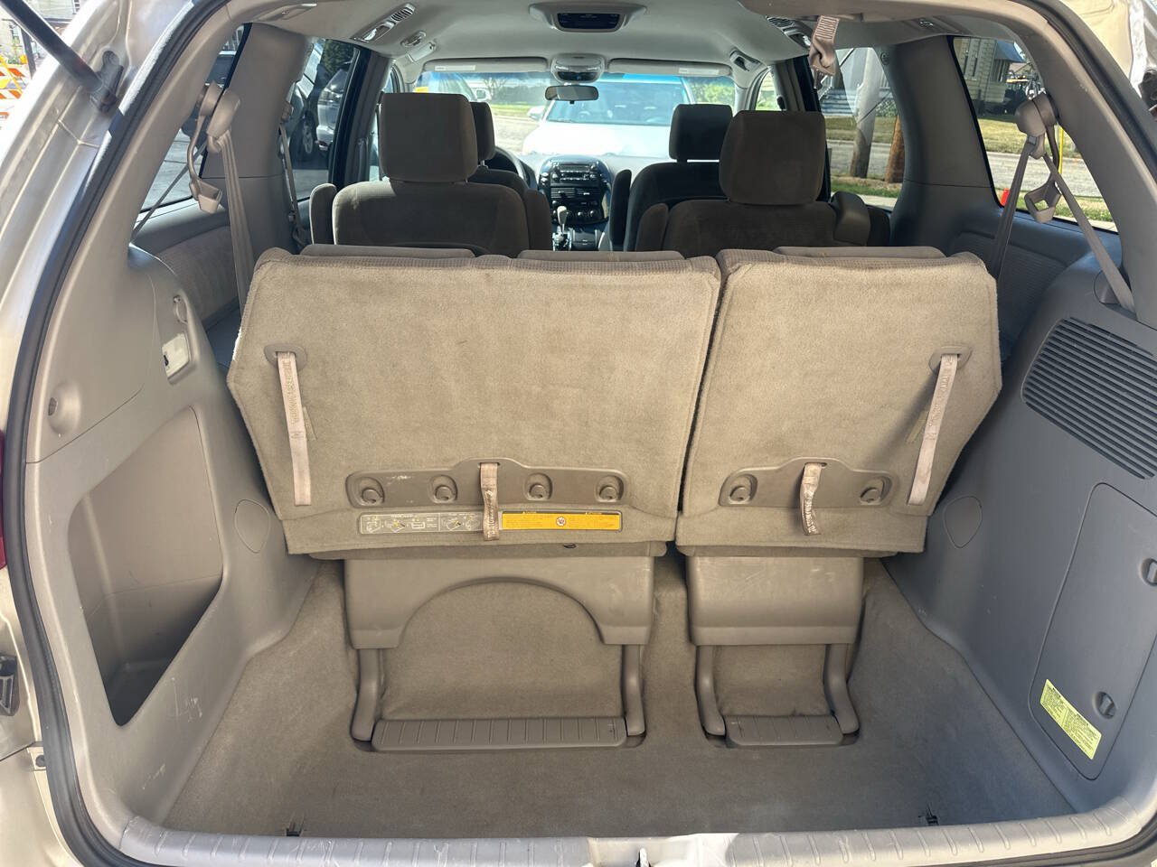 Used 2004 Toyota Sienna LE FWD image 8