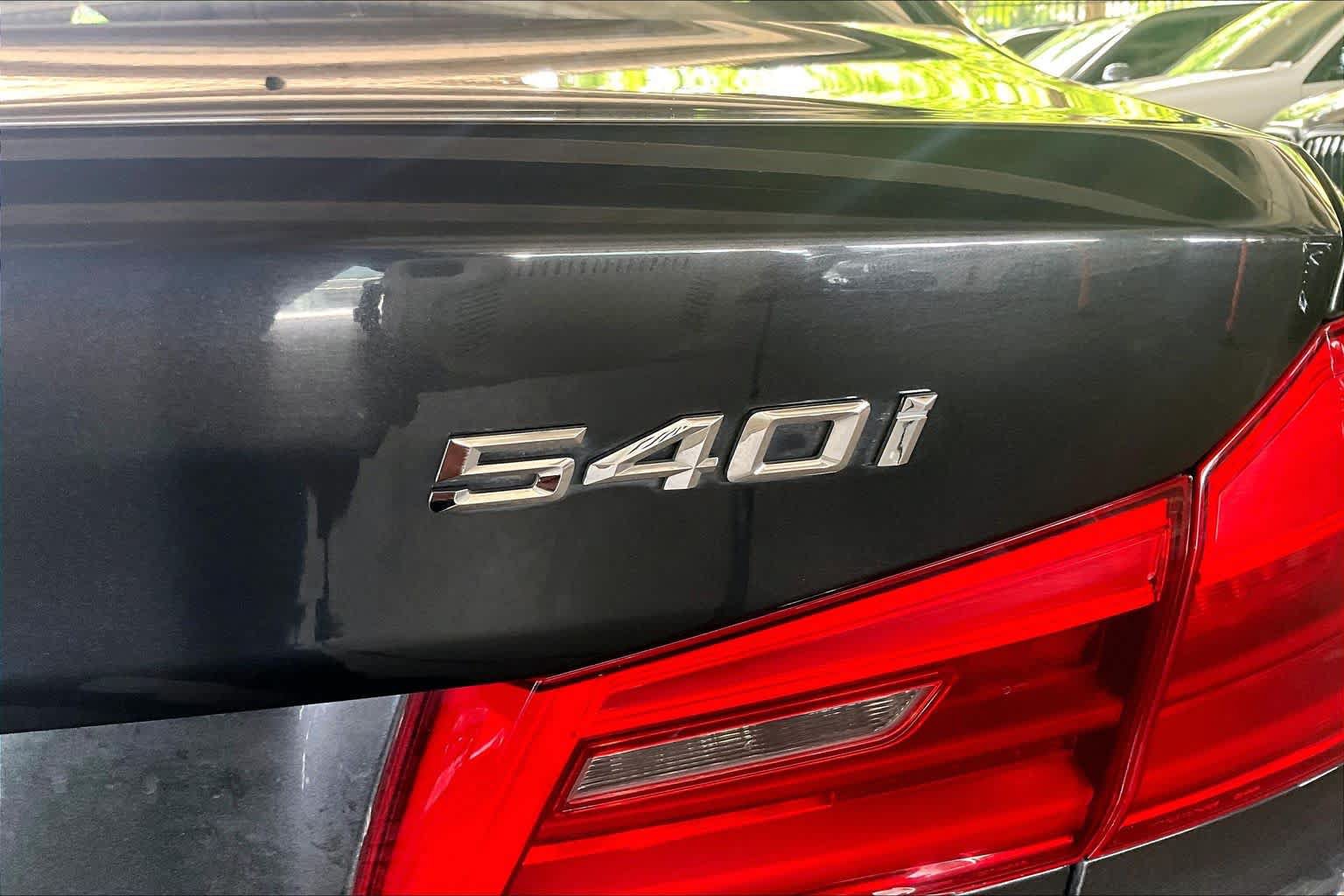 Used 2020 BMW 540i w/ Convenience Package RWD image 29