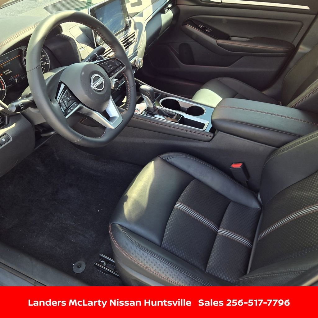 Used 2025 Nissan Altima 2.5 SR image 17