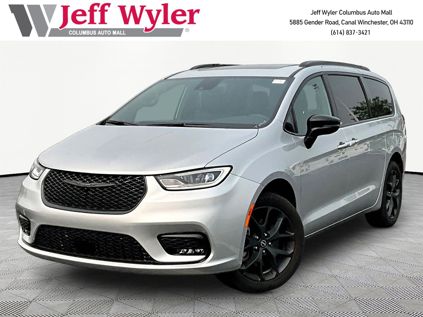 Used 2026 Chrysler Pacifica Select w/ S Appearance Package AWD/4WD image 1