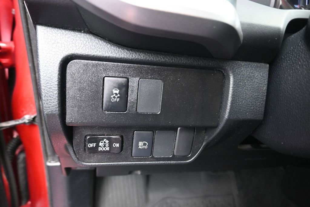 Used 2021 Toyota Tacoma SR5 RWD image 12