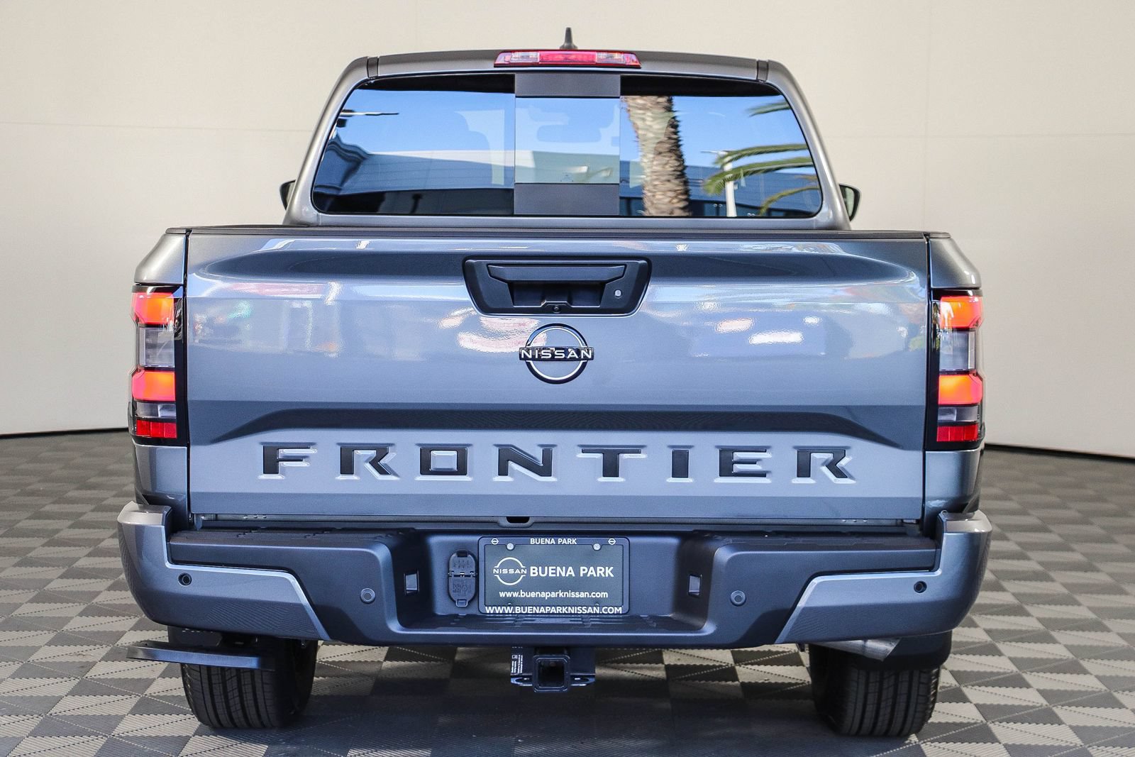 New 2027 Nissan Frontier SV w/ Tow Package RWD image 7