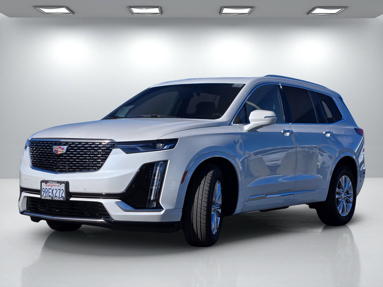 Used 2025 Cadillac XT6 Luxury image 8