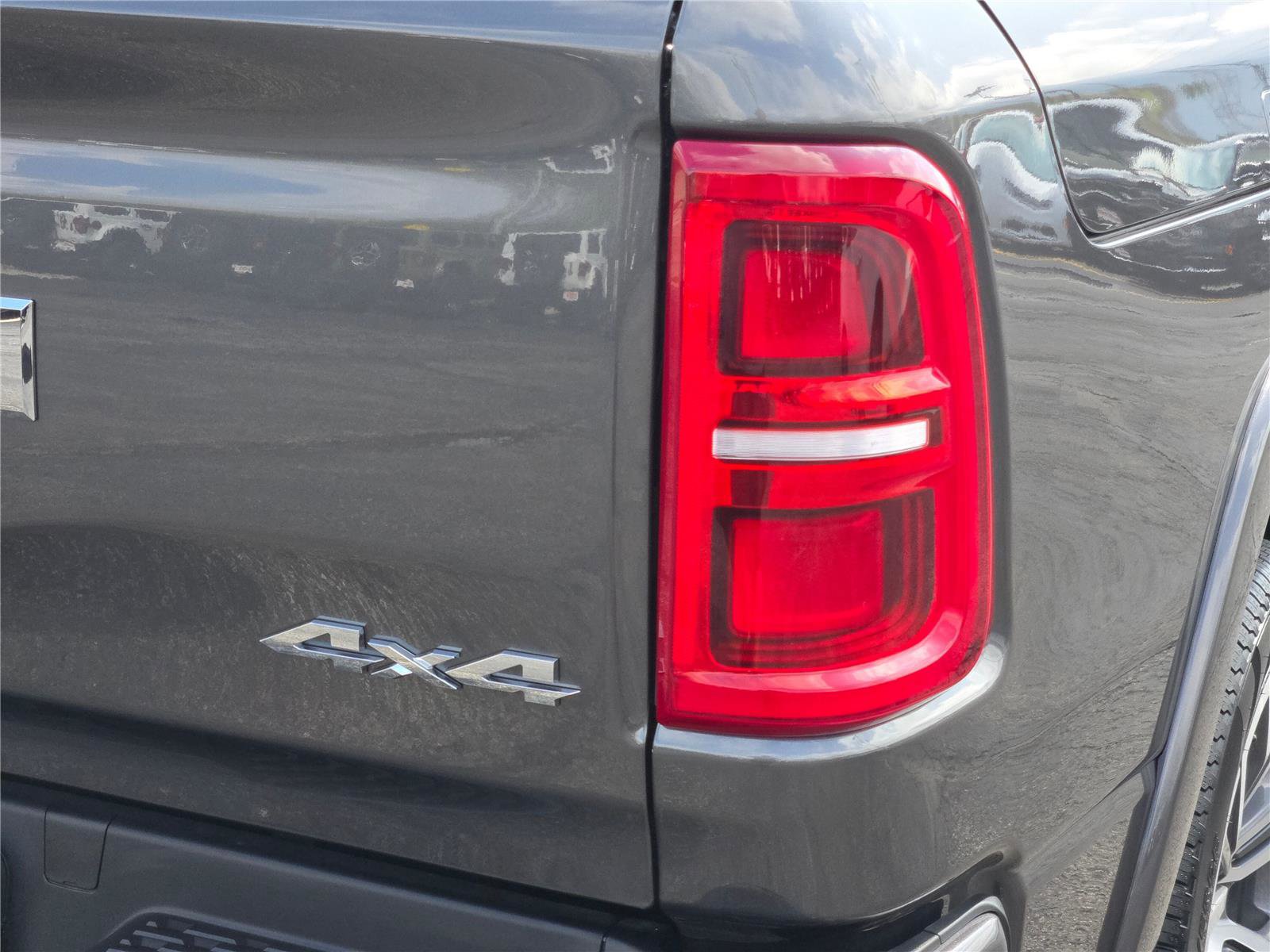 Used 2025 RAM 1500 Tungsten w/ Towing Technology Group AWD/4WD image 18