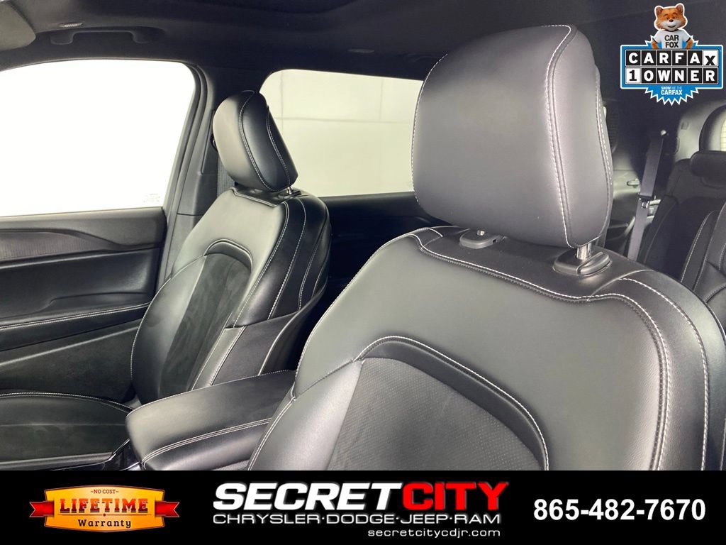 Used 2023 Jeep Grand Cherokee L Laredo AWD/4WD image 10