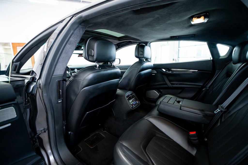 Used 2014 Maserati Quattroporte GTS RWD image 46