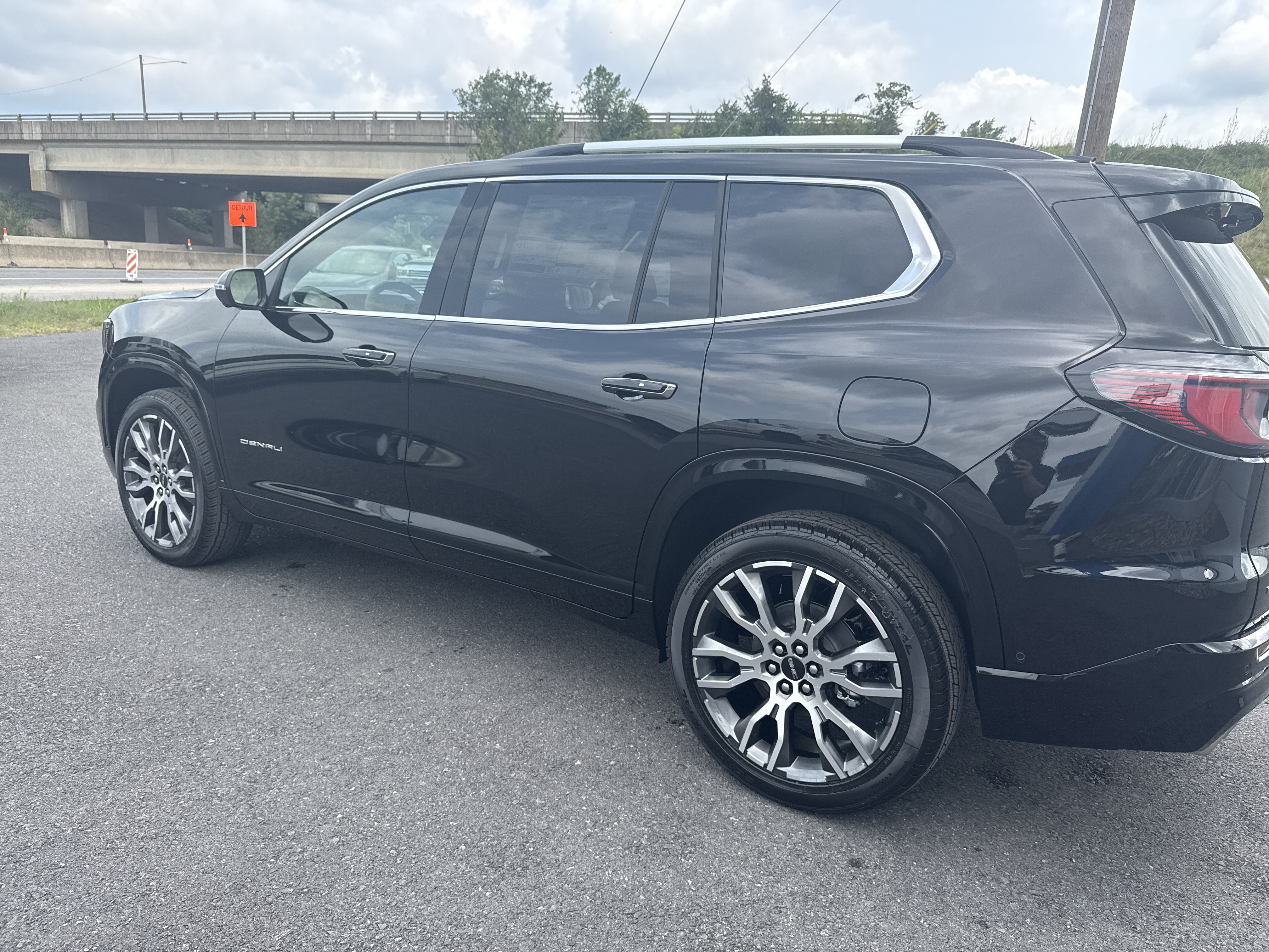 New 2027 GMC Acadia Denali Ultimate AWD/4WD image 6