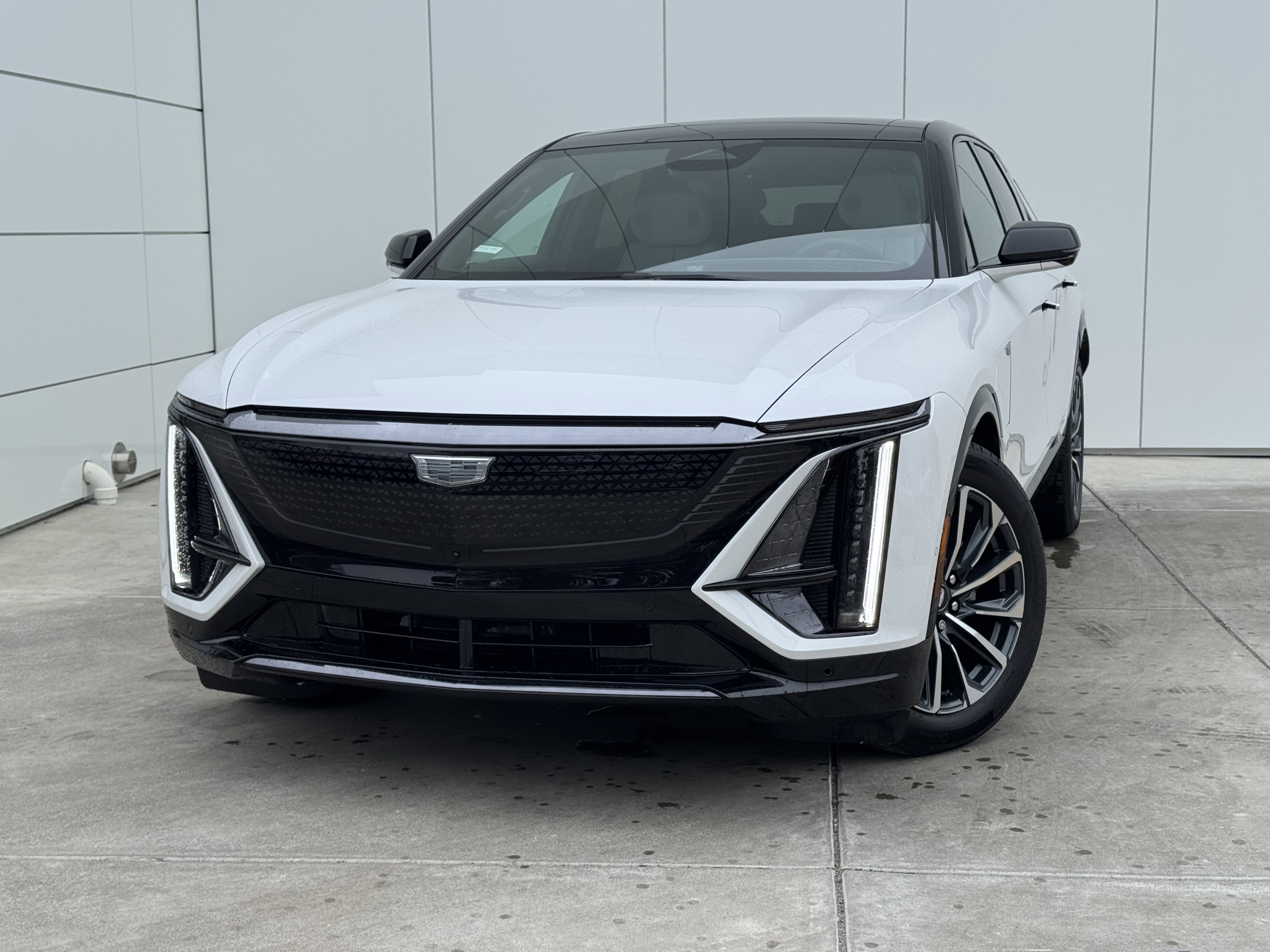 New 2025 Cadillac Lyriq Sport image 1