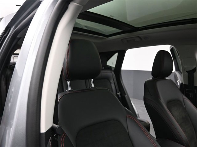 Certified 2022 Ford Escape SEL w/ SEL Stealth AWD Package image 33