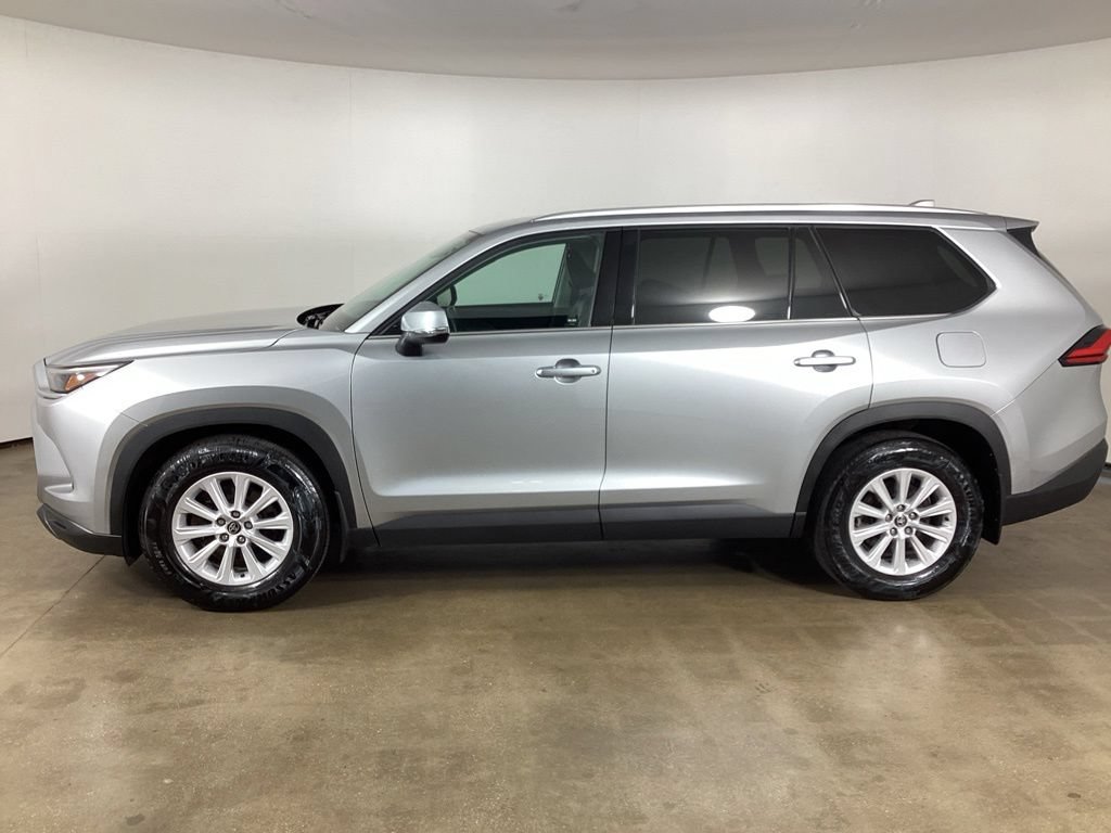 Used 2024 Toyota Grand Highlander AWD image 10