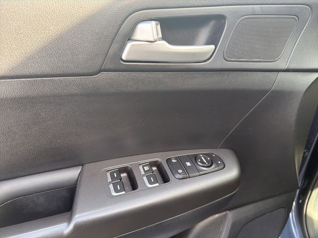 Used 2020 Kia Sportage LX image 26