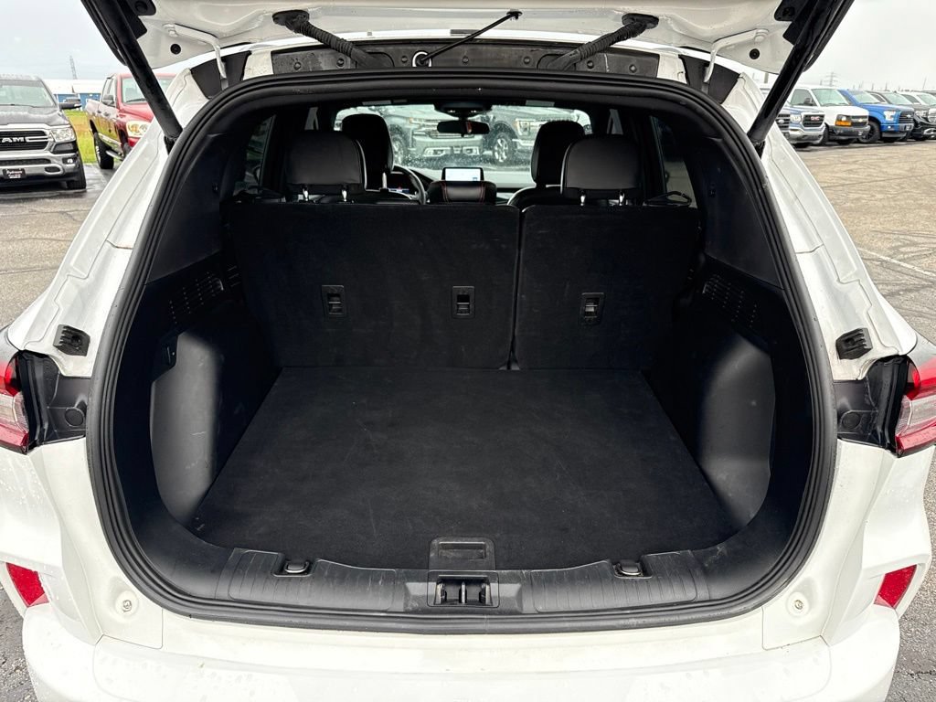 Used 2023 Ford Escape ST-Line AWD/4WD image 9