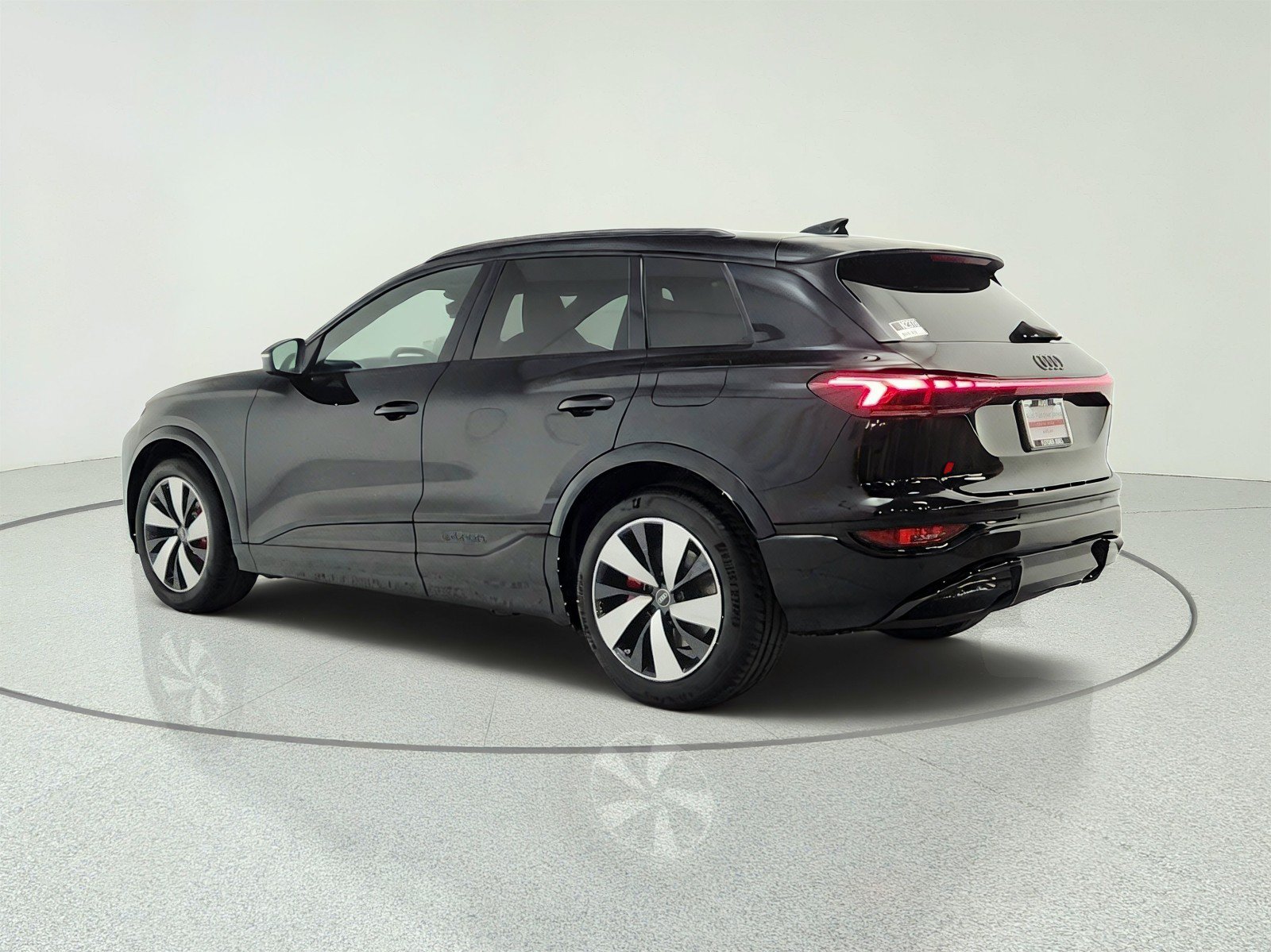 New 2027 Audi SQ6 e-tron Premium Plus AWD/4WD image 7