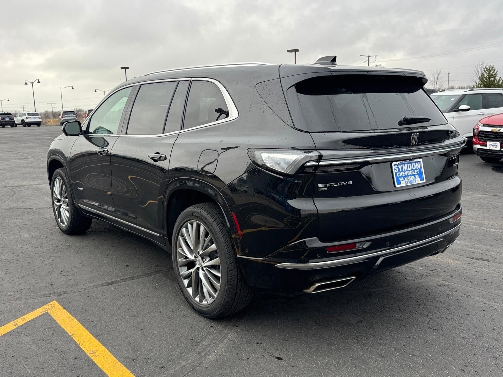 Used 2025 Buick Enclave Avenir w/ Super Cruise Package AWD/4WD image 3