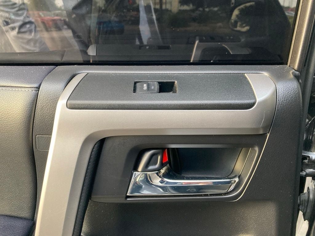 Used 2022 Toyota 4Runner SR5 Premium w/ Moonroof Package RWD image 12