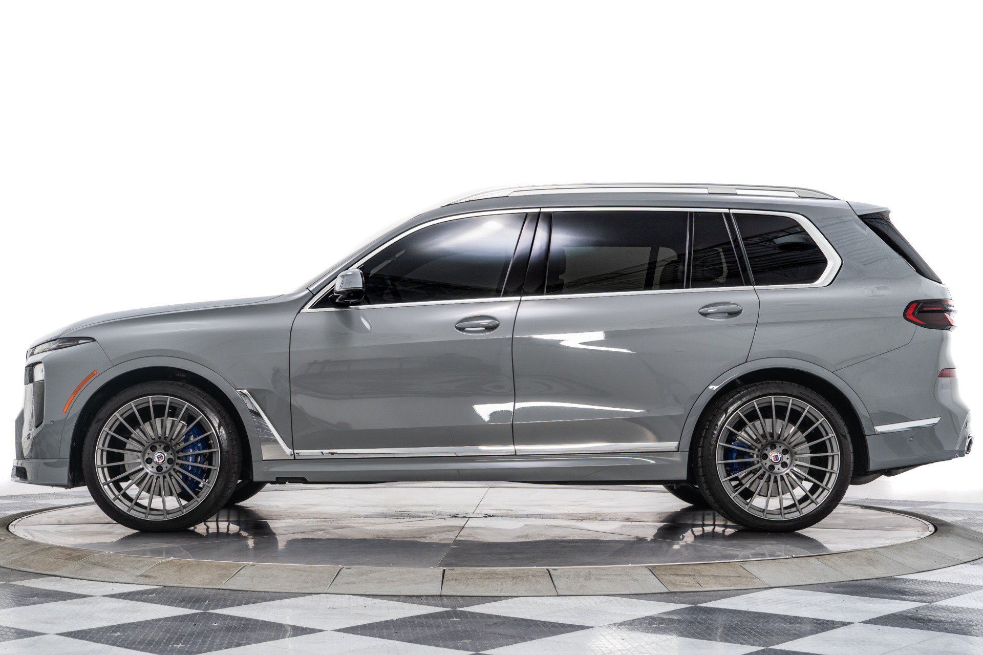Used 2024 BMW ALPINA XB7 AWD/4WD image 7