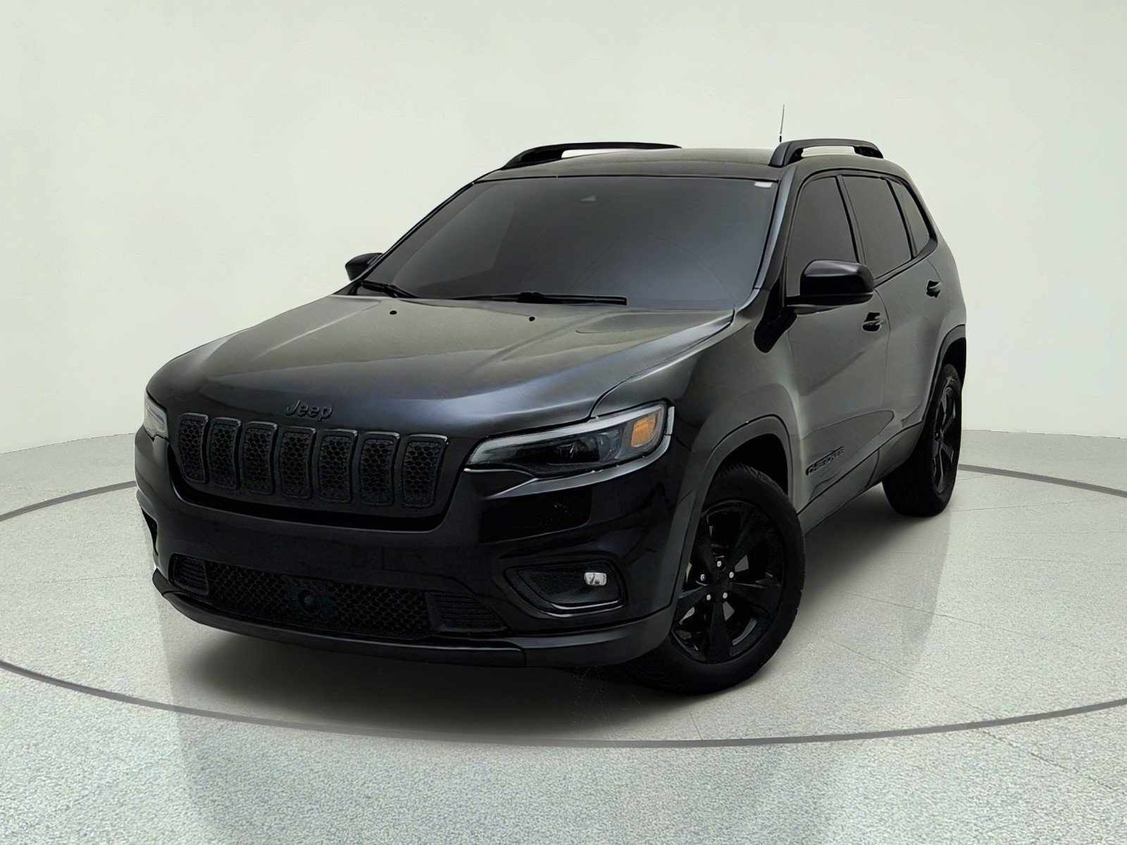 Used 2021 Jeep Cherokee Latitude Plus FWD image 2