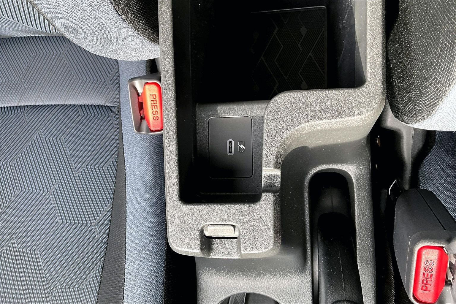 Used 2025 Nissan Versa SV w/ Trunk Package image 7