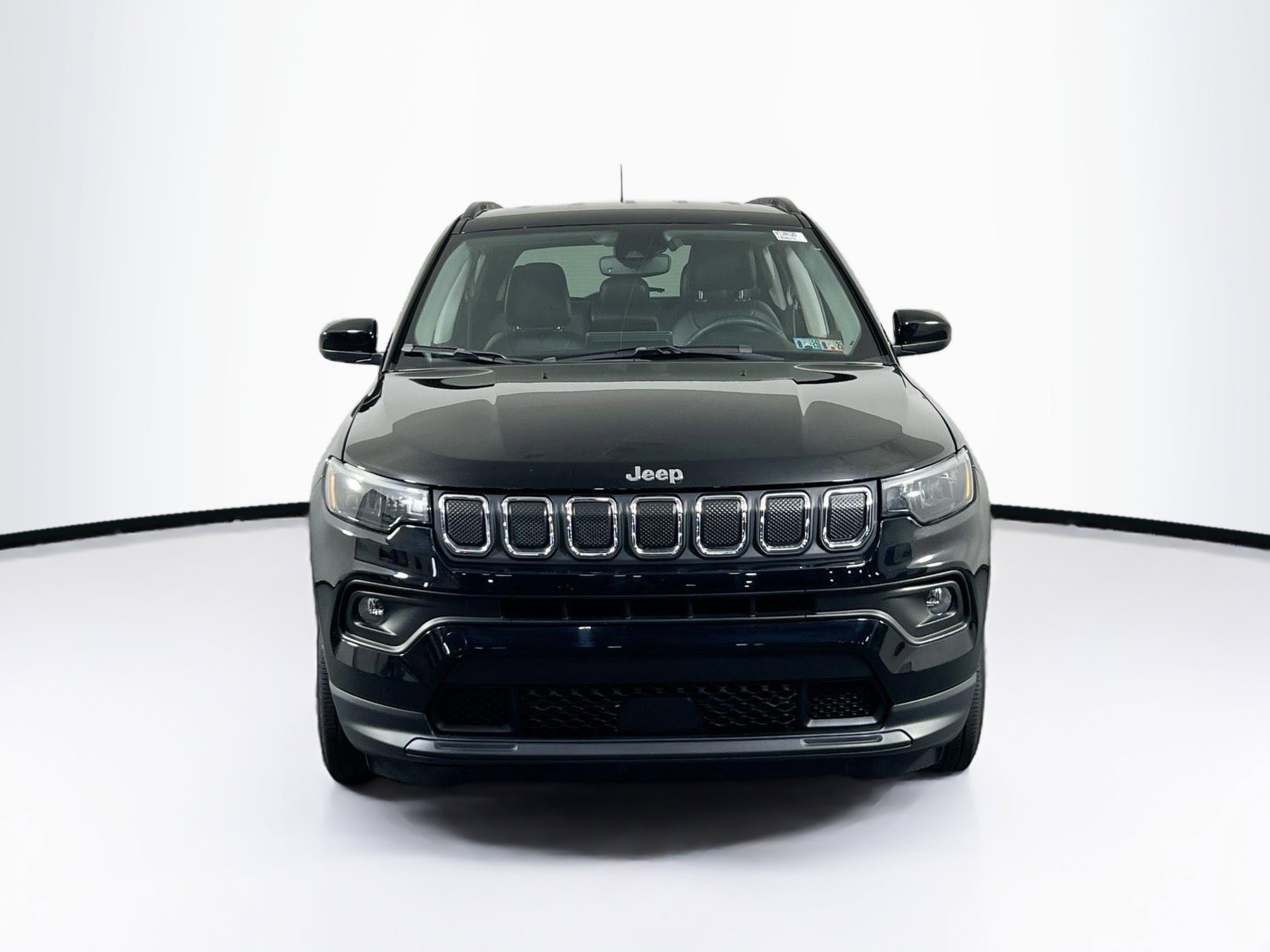 Used 2022 Jeep Compass Latitude AWD/4WD image 2