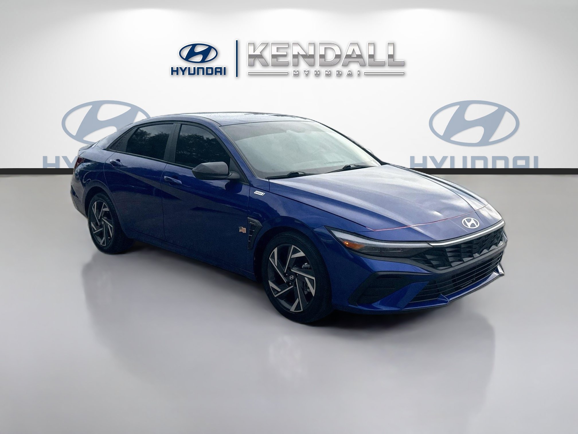 Used 2025 Hyundai Elantra Sport FWD image 1