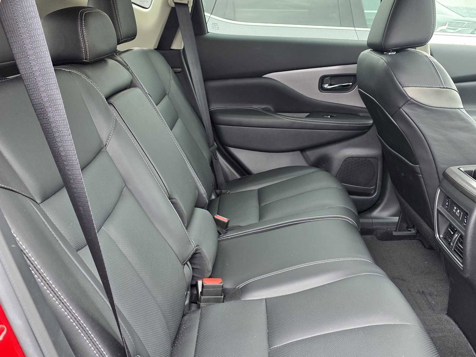 Used 2024 Nissan Murano SL image 7