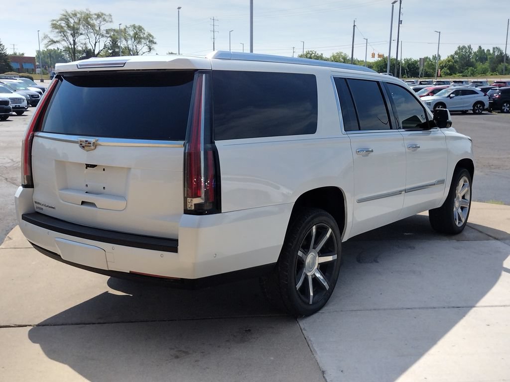 Used 2017 Cadillac Escalade ESV Premium Luxury AWD/4WD image 19