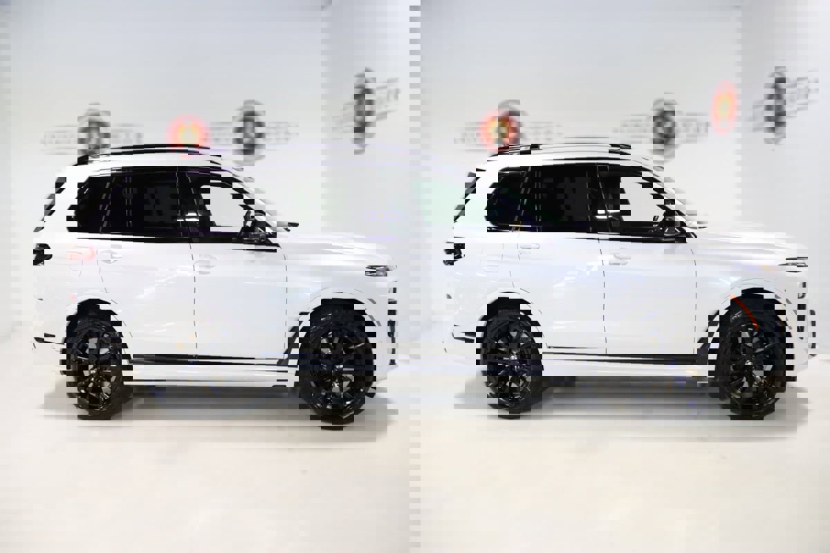 Used 2024 BMW X7 M60i image 5