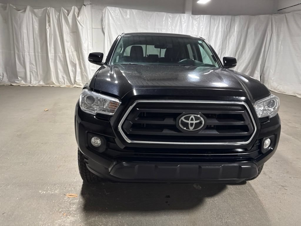 Used 2022 Toyota Tacoma SR5 w/ Technology Package RWD image 2