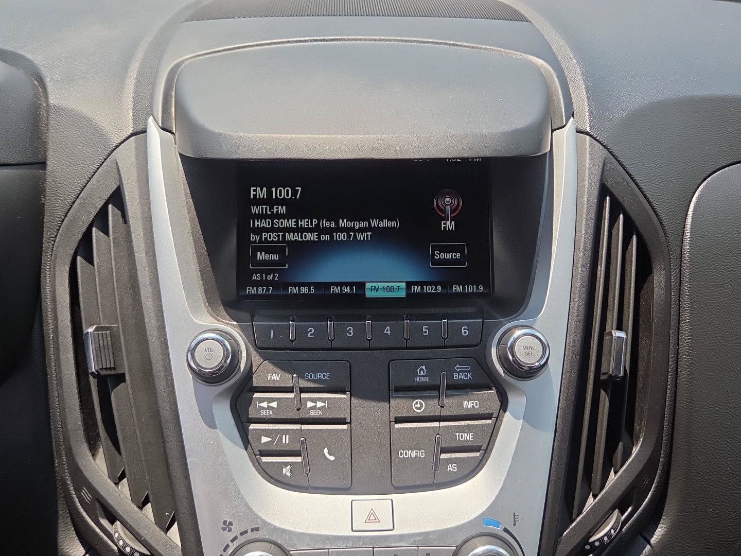 Used 2017 Chevrolet Equinox LT w/ Convenience Package FWD image 21