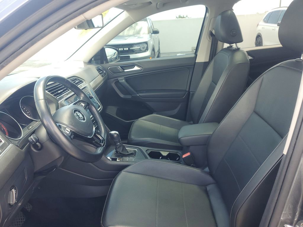 Used 2018 Volkswagen Tiguan SE FWD image 15