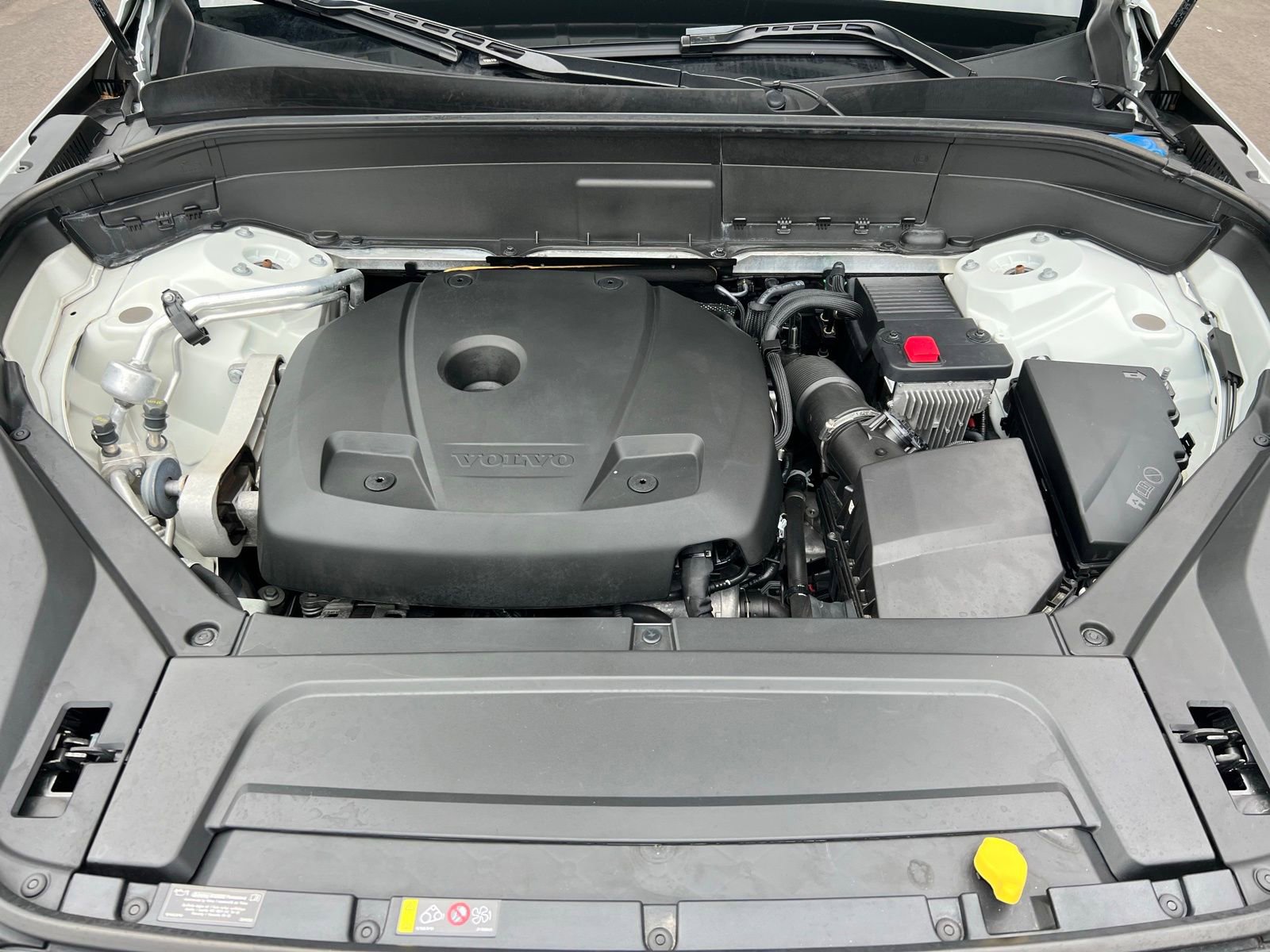 Used 2022 Volvo XC90 T5 Momentum image 19