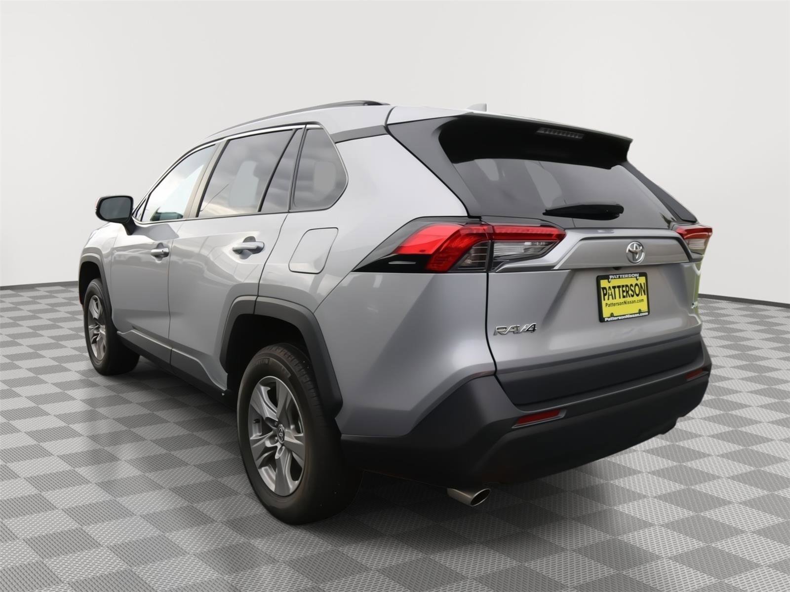 Used 2024 Toyota RAV4 XLE FWD image 4