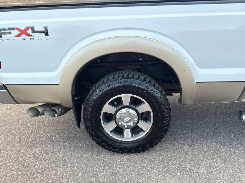Used 2011 Ford F250 Lariat w/ FX4 Off Road Pkg image 29