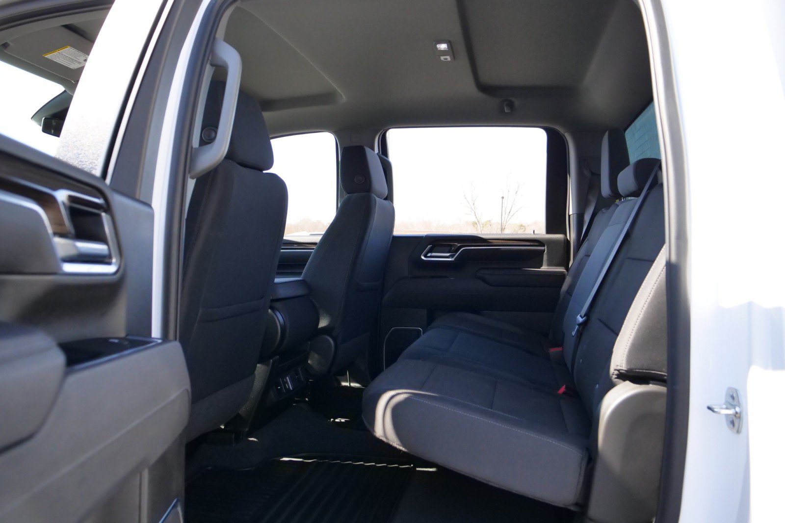Used 2025 Chevrolet Silverado 2500 LT w/ Convenience Package AWD/4WD image 22
