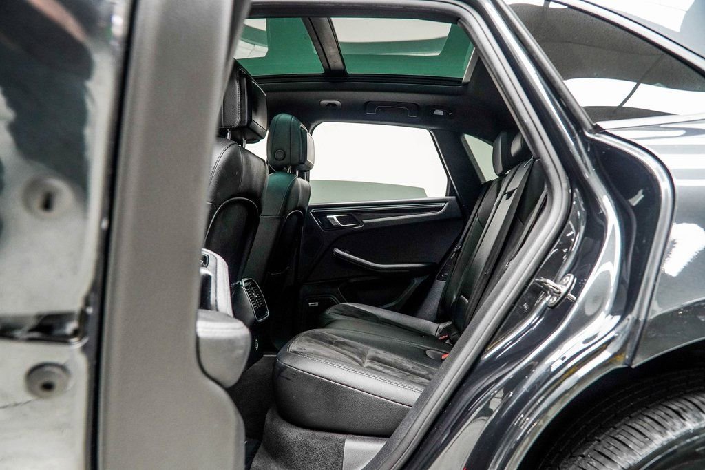 Used 2019 Porsche Macan Base image 38
