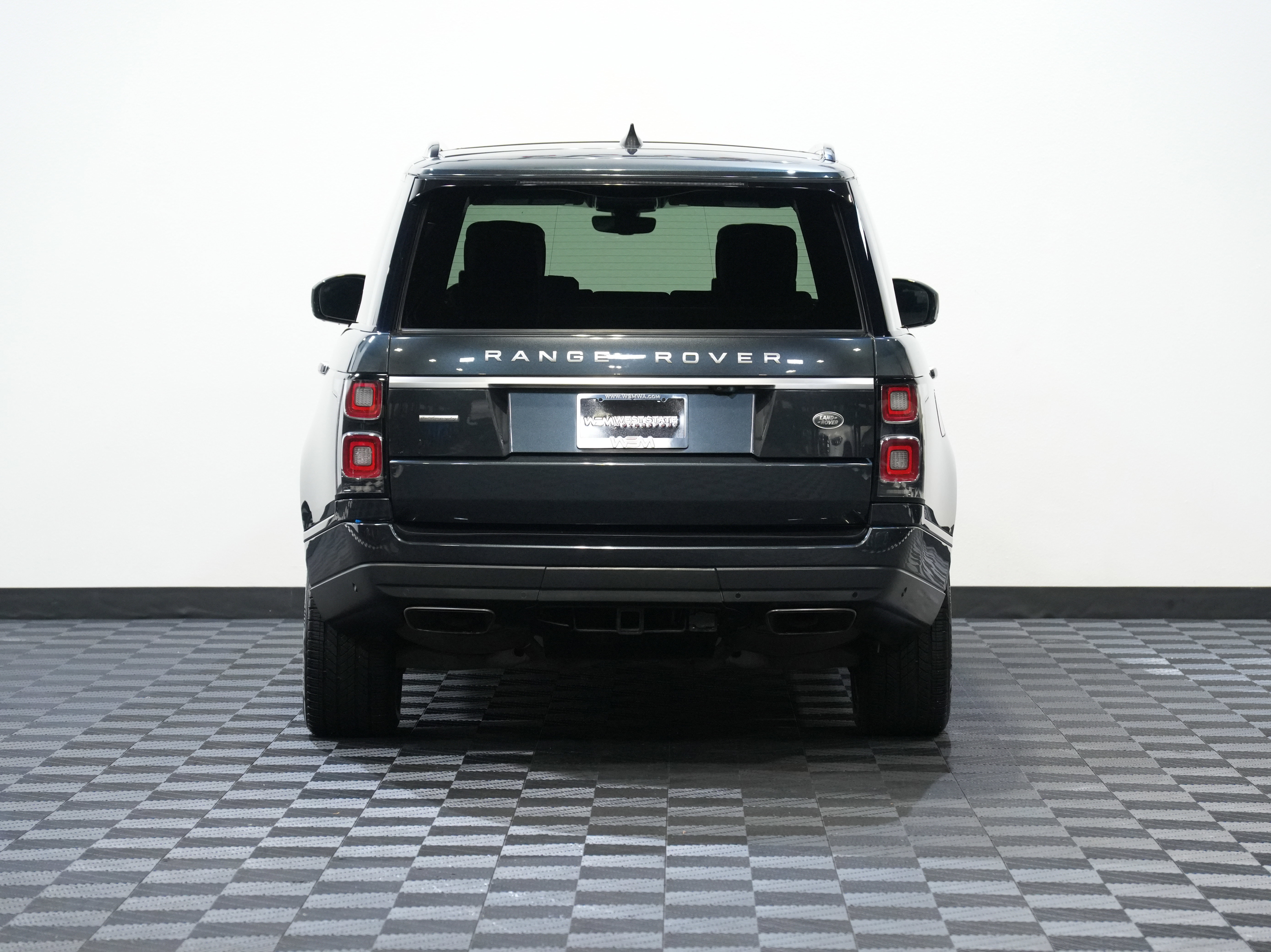 Used 2018 Land Rover Range Rover Long Wheelbase Autobiography image 7