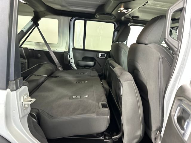Used 2023 Jeep Wrangler Unlimited w/ Cold Weather Group image 27
