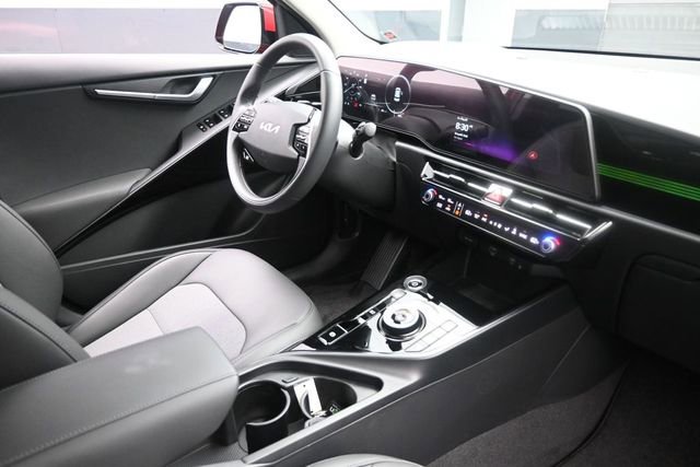 Used 2025 Kia Niro Wind FWD image 26