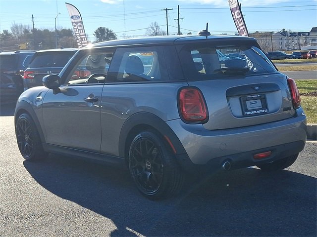 Used 2020 MINI Cooper 2-Door Hardtop image 4