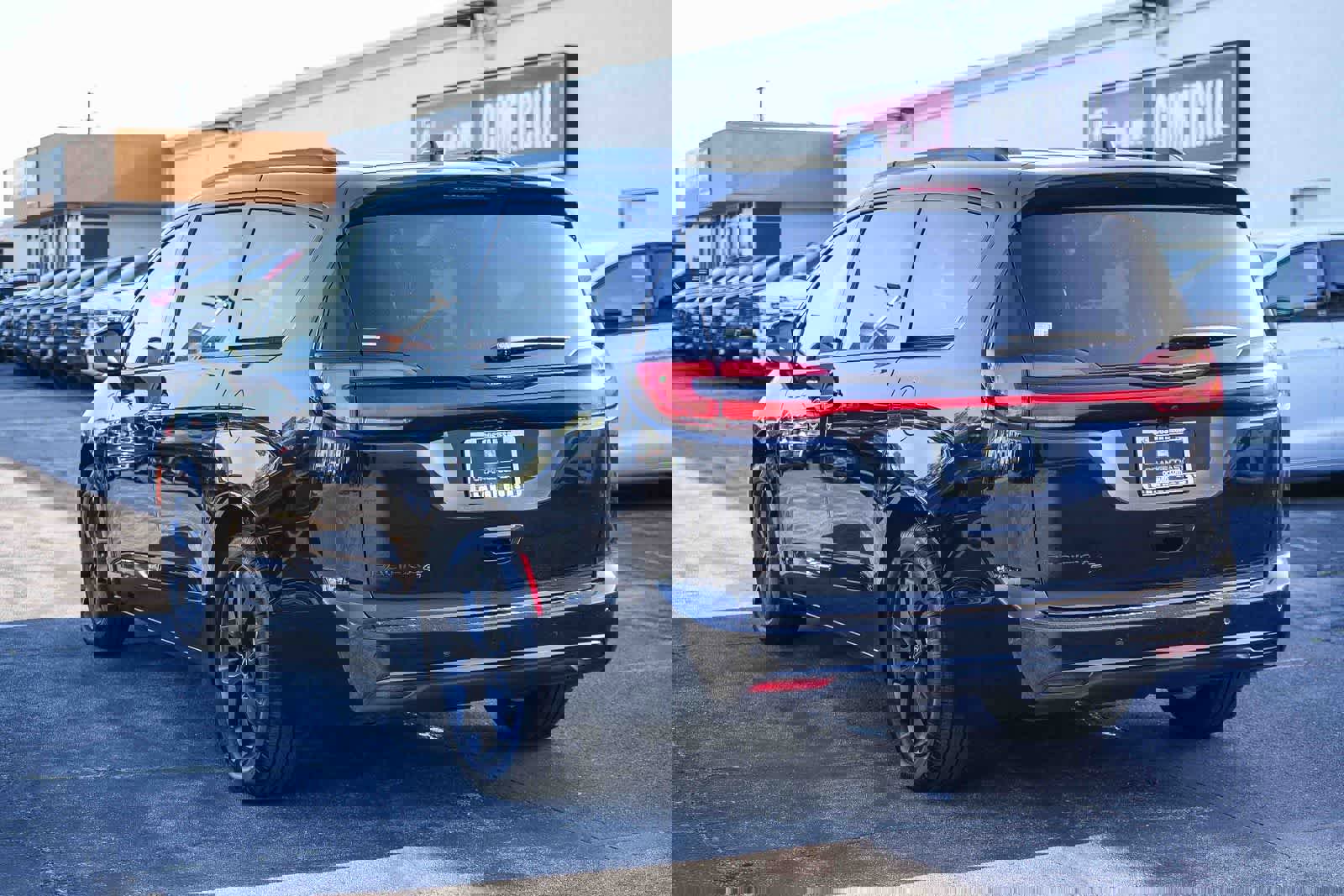 New 2026 Chrysler Pacifica Select FWD image 8