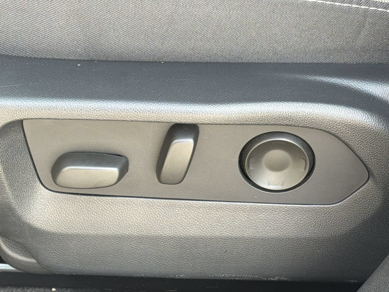 Used 2025 Buick Envision Sport Touring AWD/4WD image 19