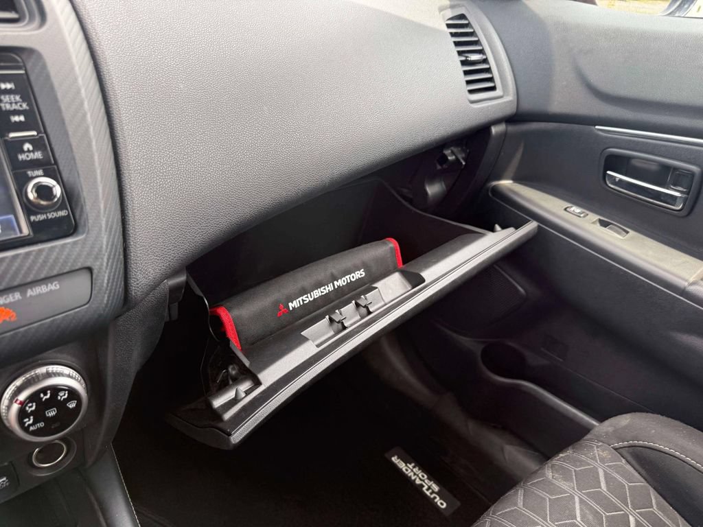 Used 2024 Mitsubishi Outlander Sport AWD image 29